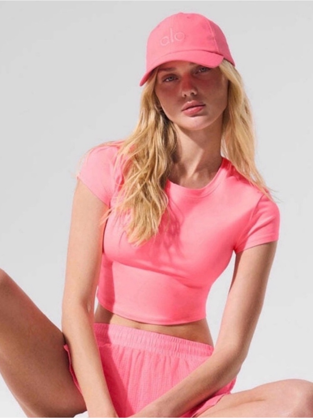ALO Yoga Finesse Crop Top Bubblegum Pink